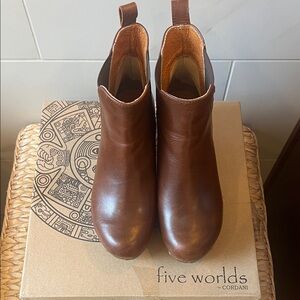 Five Worlds by Cordani "Sonya" Brown clog boots size 7